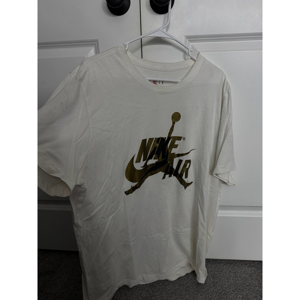 Nike Jordan Air T-Shirt Mens XXL White Gold Jumpman Graphic Short Sleeve Shirt
